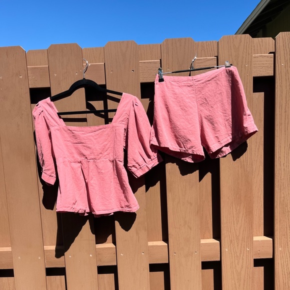 Pink 2 piece linen top and shorts - Picture 2 of 7